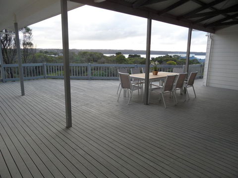 White Sands Holiday Retreat - Hobart Tourism 14