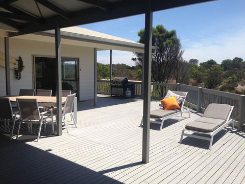 White Sands Holiday Retreat - Hobart Tourism 9