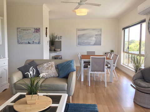 White Sands Holiday Retreat - Hobart Tourism 5