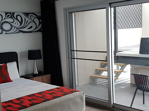 Semaphore Splash Apartments - Tourism TAS 9