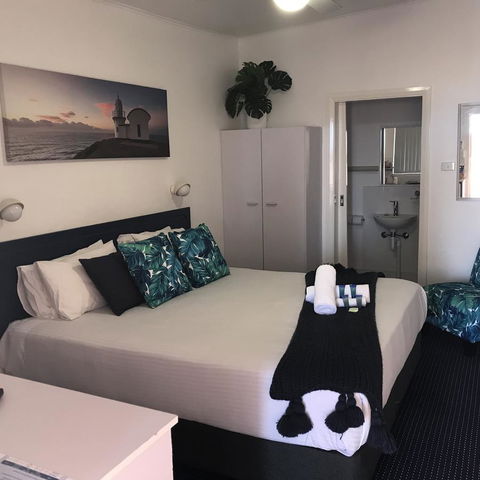 OCEAN BREEZE MOTEL - Tourism TAS 2
