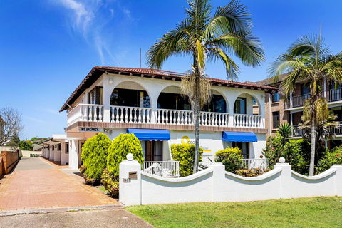 OCEAN BREEZE MOTEL - Tourism TAS 0