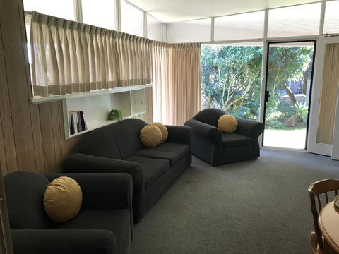 OCEAN BREEZE MOTEL - Tourism TAS 12
