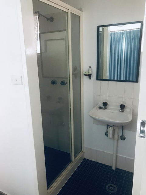 OCEAN BREEZE MOTEL - Tourism TAS 7