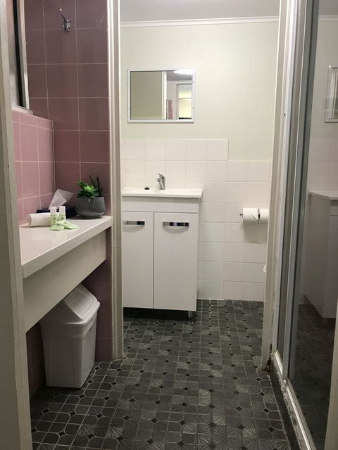 OCEAN BREEZE MOTEL - Tourism TAS 14
