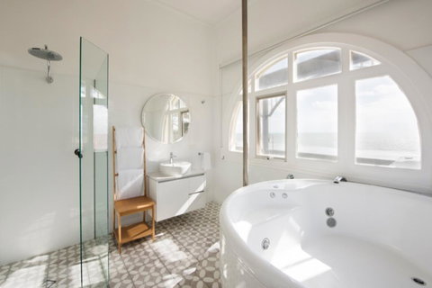 Seawall Apartments - Hobart Tourism 10