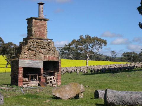 Rabbiters Hut - Tourism TAS 17