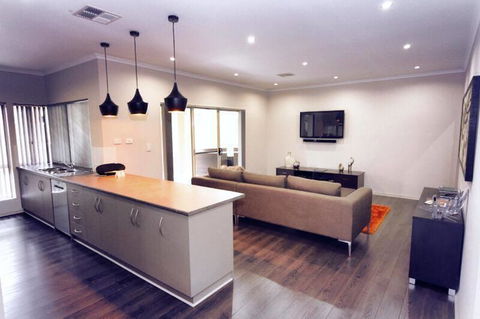 Casavino Luxury Villa - Tourism TAS 35