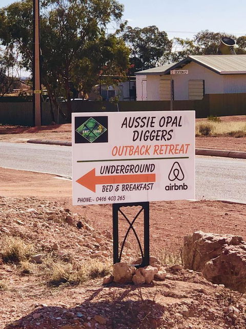 Aussie Opal Diggers Outback Retreat-Undergound - Hobart Tourism 24