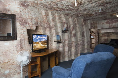 Ali\'s Underground Studio - Hobart Tourism 0