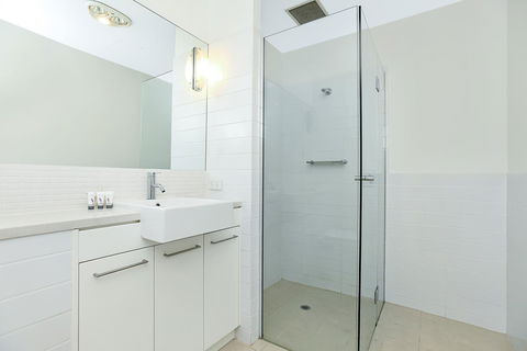 Breeze Beachfront Apartment - Tourism TAS 14