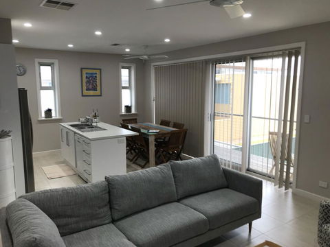 Elandra Holiday Home - Hobart Tourism 5