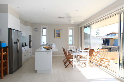 Elandra Holiday Home - Hobart Tourism 8