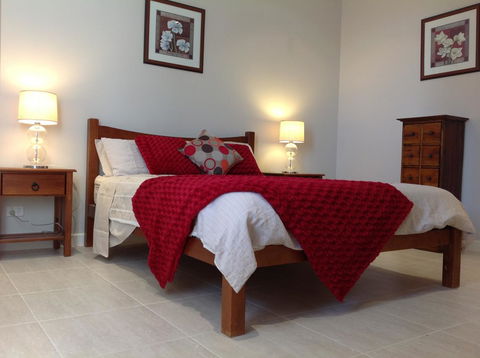 Elandra Holiday Home - Hobart Tourism 19