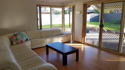 Aldinga Beach Overnighter Or Getaway Home - Tourism TAS 7