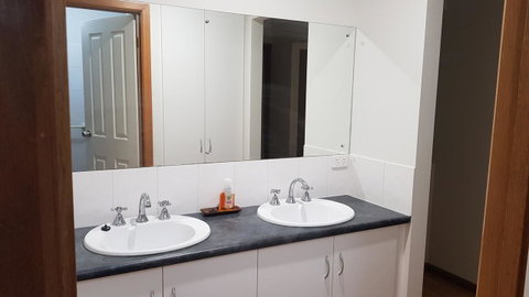 Aldinga Beach Overnighter Or Getaway Home - Tourism TAS 20