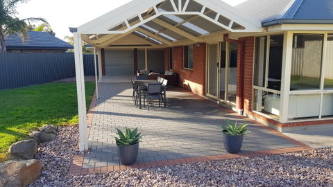 Aldinga Beach Overnighter Or Getaway Home - Tourism TAS 1