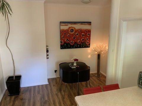 Oats Cottage - Hobart Tourism 9