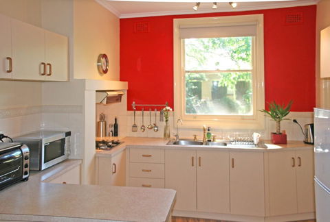Oats Cottage - Hobart Tourism 10