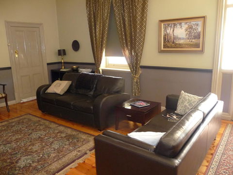 Country Bakehouse Accommodation - Hobart Tourism 4