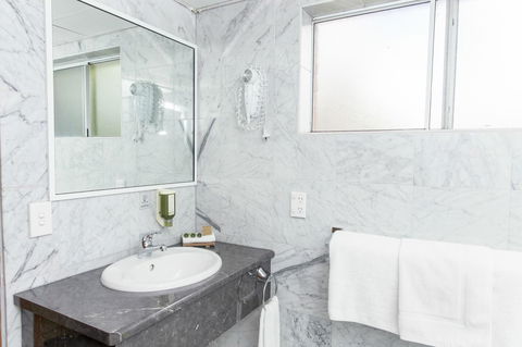 Bathurst Motor Inn - Tourism TAS 20