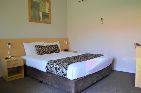 Bathurst Motor Inn - Tourism TAS 25