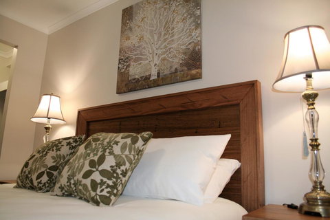 Jacaranda Homestay - Tourism TAS 12