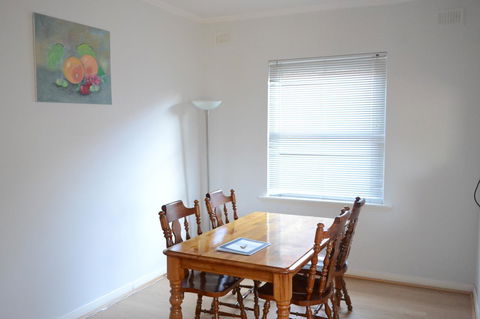 Prospect Holiday House - Hobart Tourism 3