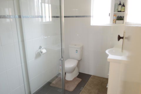 Prospect Holiday House - Hobart Tourism 6