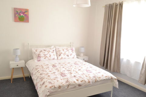 Prospect Holiday House - Hobart Tourism 1