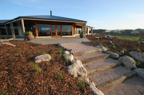 Almonta Park Lodge - Hobart Tourism 2