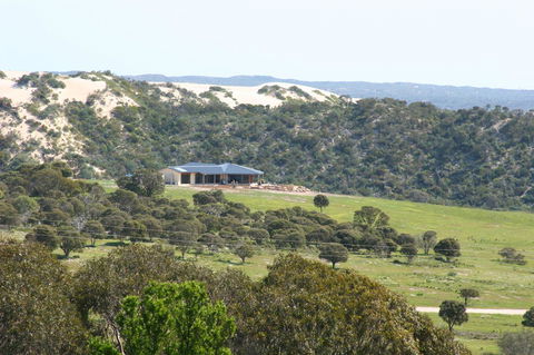 Almonta Park Lodge - Hobart Tourism 0