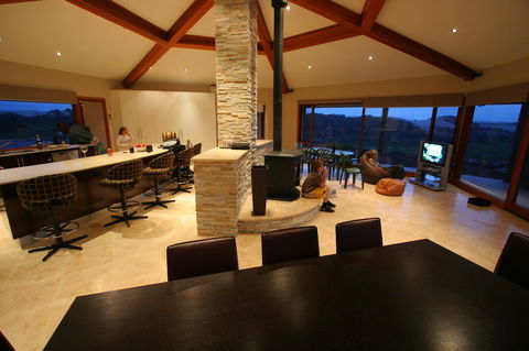 Almonta Park Lodge - Hobart Tourism 4