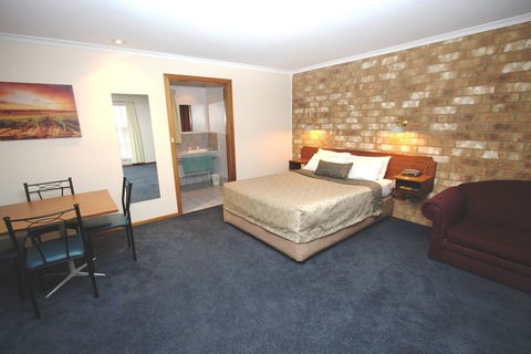 Clare Central - Tourism TAS 22