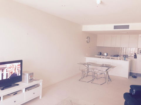 Breakwater Apartment - Tourism TAS 14