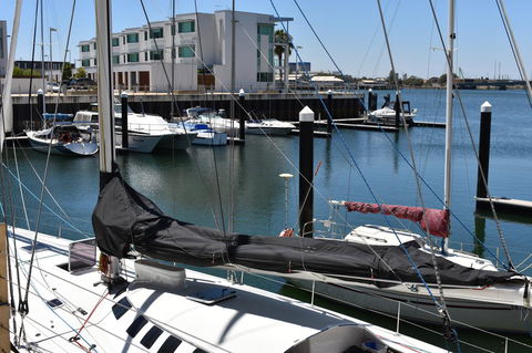 Breakwater Apartment - Tourism TAS 6