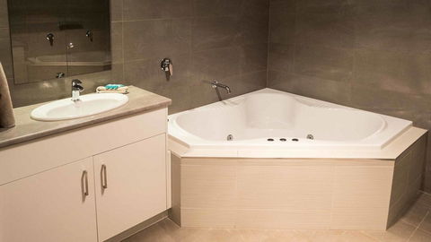 Wallaroo Holiday Park - Tourism TAS 26