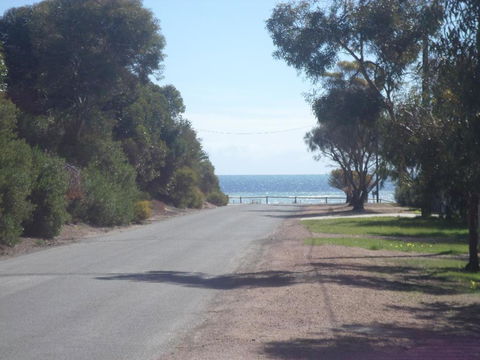 Dells Seaside Escape Moonta Bay - Tourism TAS 3