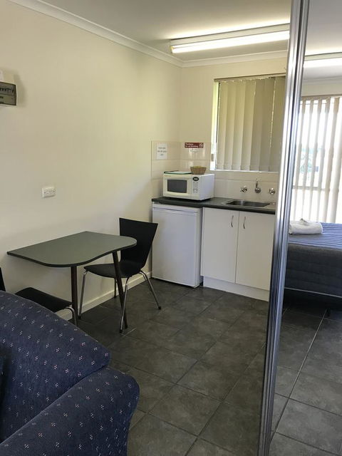 Robetown Motor Inn & Apartments - Hobart Tourism 42