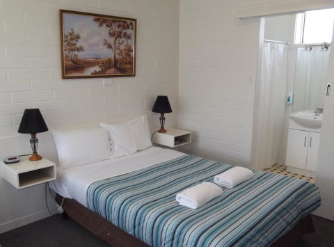 Guichen Bay Motel - Tourism TAS 26