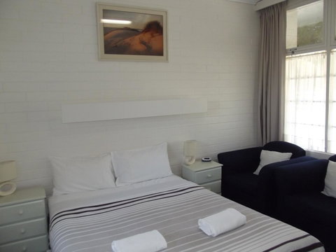 Guichen Bay Motel - Tourism TAS 28
