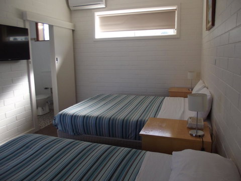 Guichen Bay Motel - Tourism TAS 2