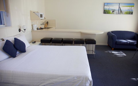 Guichen Bay Motel - Tourism TAS 41