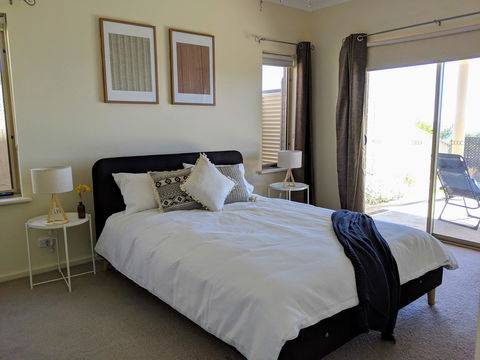 Ochre Point Beach House On Moana Seafront - Hobart Tourism 11