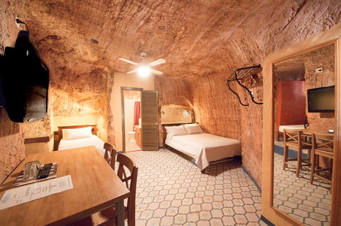 The Underground Motel - Hobart Tourism 21