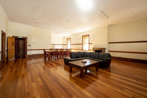 City Centre Motel Hotel - Tourism TAS 37