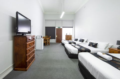 City Centre Motel Hotel - Tourism TAS 8