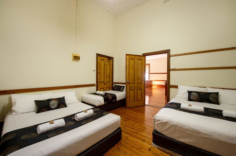 City Centre Motel Hotel - Tourism TAS 34