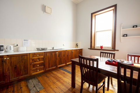 City Centre Motel Hotel - Tourism TAS 4
