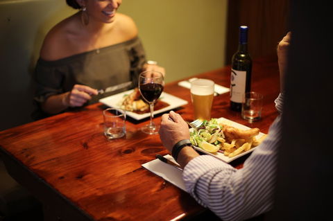 Caledonian Inn - Hobart Tourism 15